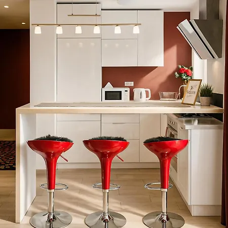 Qult - Old Pearl Apartament *