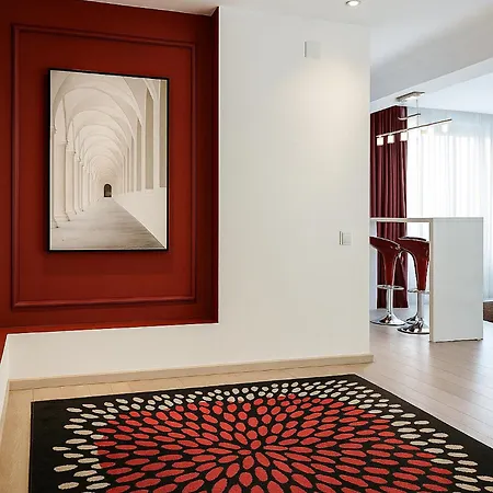 Qult - Old Pearl * Bucarest